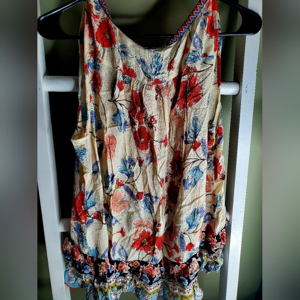 Floral Sleeveless Top with Ruffle Hem - Picture 4 of 4